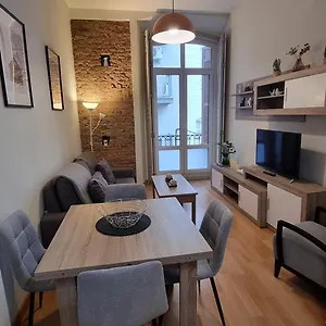 rosa-2-bedrooms-in-city-center.es-andalucia.com/